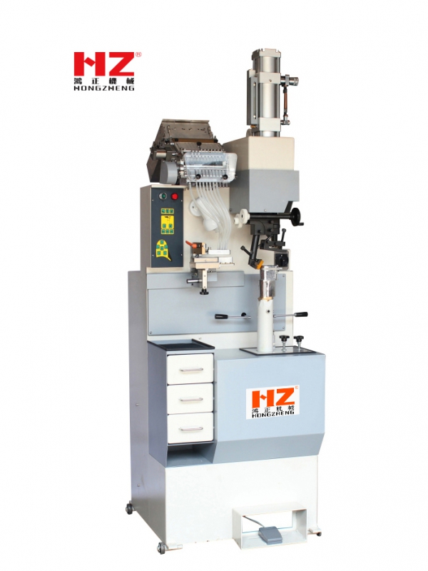 Fully automatic nail heel machine